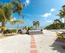 United States Florida Cudjoe Key vacation rental compare prices direct by owner 13086354