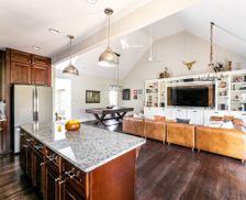 United States Georgia Atlanta vacation rental compare prices direct by owner 32241889