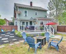 United States New York Glens Falls vacation rental compare prices direct by owner 12016145