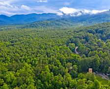 United States North Carolina Asheville vacation rental compare prices direct by owner 3220048