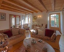 France Sainte-Soline Nouvelle-Aquitaine vacation rental compare prices direct by owner 6275047