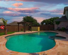 United States Texas Rowlett vacation rental compare prices direct by owner 6335598