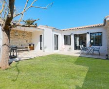 France Nouvelle-Aquitaine Saint-Martin-de-Ré vacation rental compare prices direct by owner 10162396