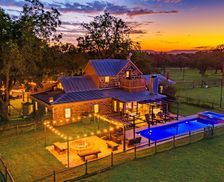 United States Texas Fredericksburg vacation rental compare prices direct by owner 10170592