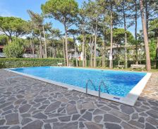 Italy Friuli-Venezia Giulia Lignano Sabbiadoro vacation rental compare prices direct by owner 29955474