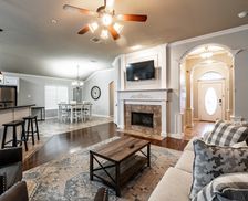 United States Texas Lubbock vacation rental compare prices direct by owner 23647378