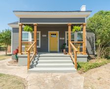 United States Texas Waco vacation rental compare prices direct by owner 27182482