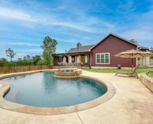 United States Texas Smithville vacation rental compare prices direct by owner 24903029