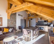 France Auvergne-Rhône-Alpes Valloire vacation rental compare prices direct by owner 4681184