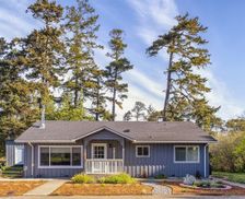 United States California Fort Bragg vacation rental compare prices direct by owner 27188298