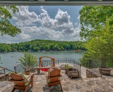 United States North Carolina Lake Lure vacation rental compare prices direct by owner 13083214