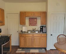 United States Illinois Rockford vacation rental compare prices direct by owner 13275971