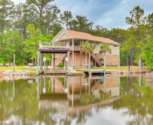 United States Alabama Bayou La Batre vacation rental compare prices direct by owner 13056195