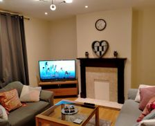 United Kingdom Bloxwich England vacation rental compare prices direct by owner 13055960