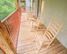 United States Tennessee Gatlinburg vacation rental compare prices direct by owner 15392024