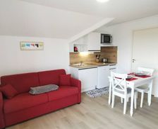 France Auvergne-Rhône-Alpes Les Deserts vacation rental compare prices direct by owner 25969228