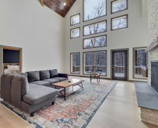 United States Michigan Boyne Falls vacation rental compare prices direct by owner 25048468