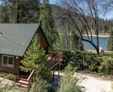 United States California Bass Lake vacation rental compare prices direct by owner 24919041