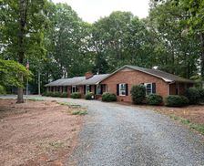 United States North Carolina Indian Trail vacation rental compare prices direct by owner 25071331