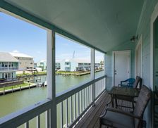 United States Texas Rockport vacation rental compare prices direct by owner 30032310