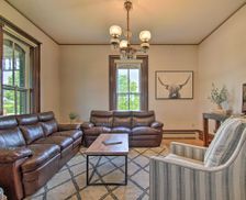 United States Wisconsin Janesville vacation rental compare prices direct by owner 25041843