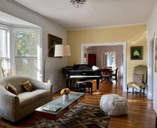 United States Illinois Oak Park vacation rental compare prices direct by owner 26255295