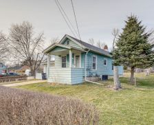 United States Iowa Cedar Rapids vacation rental compare prices direct by owner 26628231
