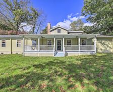 United States Virginia Radford vacation rental compare prices direct by owner 28316173