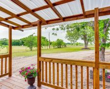 United States Texas Commerce vacation rental compare prices direct by owner 28159520