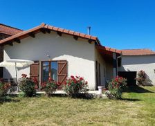 France Auvergne-Rhône-Alpes Apchat vacation rental compare prices direct by owner 29607737