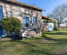 France Auvergne-Rhône-Alpes Saint-Angel vacation rental compare prices direct by owner 27715117