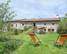 France Auvergne-Rhône-Alpes Saint-Romain vacation rental compare prices direct by owner 27320195