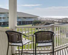 United States North Carolina Oak Island vacation rental compare prices direct by owner 28392670