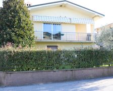 Italy Veneto Lazise vacation rental compare prices direct by owner 3996887