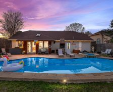 United States Texas Garland vacation rental compare prices direct by owner 29972833