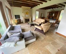 France Nouvelle-Aquitaine Mouterre-Silly vacation rental compare prices direct by owner 26634457