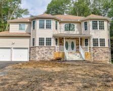 United States Pennsylvania Tobyhanna vacation rental compare prices direct by owner 27303558