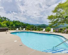 United States Tennessee Gatlinburg vacation rental compare prices direct by owner 29010969