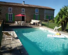 France Nouvelle-Aquitaine Valence-en-Poitou vacation rental compare prices direct by owner 33321448