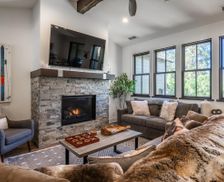 United States California Mammoth Lakes vacation rental compare prices direct by owner 27918004