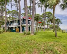 United States Florida Carrabelle vacation rental compare prices direct by owner 27479842