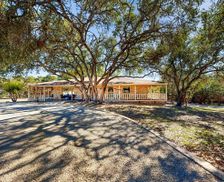 United States Texas Wimberley vacation rental compare prices direct by owner 32751551