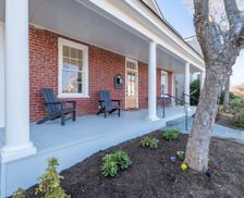 United States Virginia Charlottesville vacation rental compare prices direct by owner 26629086