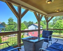 United States North Carolina Asheville vacation rental compare prices direct by owner 29240948