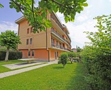Italy Lombardia Sirmione vacation rental compare prices direct by owner 33205970
