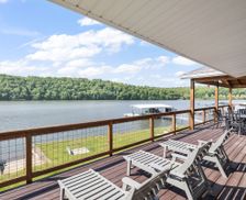 United States Missouri Versailles vacation rental compare prices direct by owner 28629588