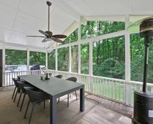 United States Georgia Dunwoody vacation rental compare prices direct by owner 33306473