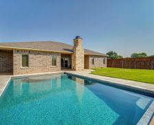 United States Texas Lubbock vacation rental compare prices direct by owner 27169386