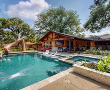 United States Texas Tomball vacation rental compare prices direct by owner 27532717