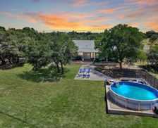 United States Texas Dripping Springs vacation rental compare prices direct by owner 27299736